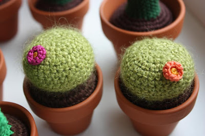 crocheted_cactus_flower_handmade_fait_main_crocheté